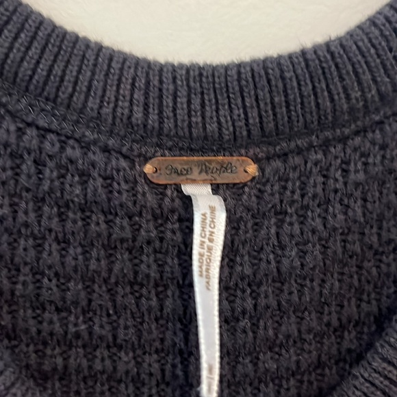 Free people cold shoulder waffle sweater - Picture 4 of 5